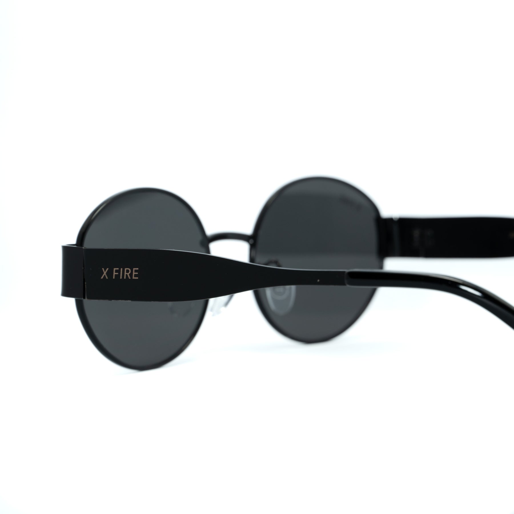 ARMONIA BLACK | BLACK MIRROR