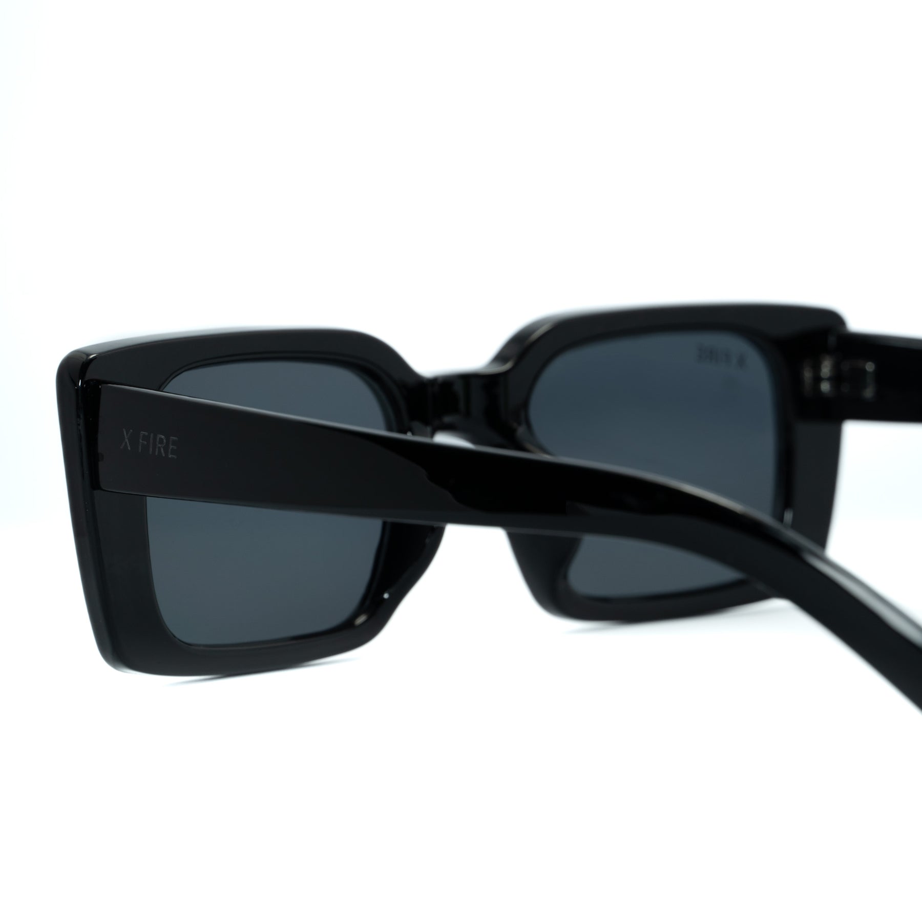 BAMBARA BLACK | BLACK MIRROR