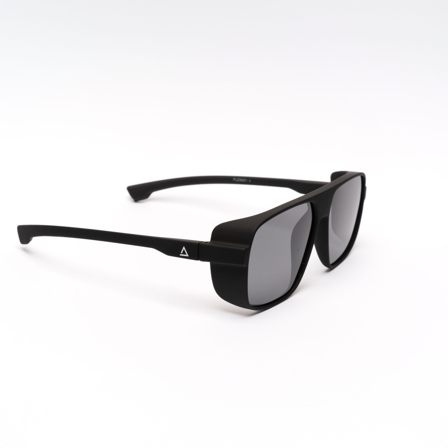 BARCANI BLACK | BLACK MIRROR