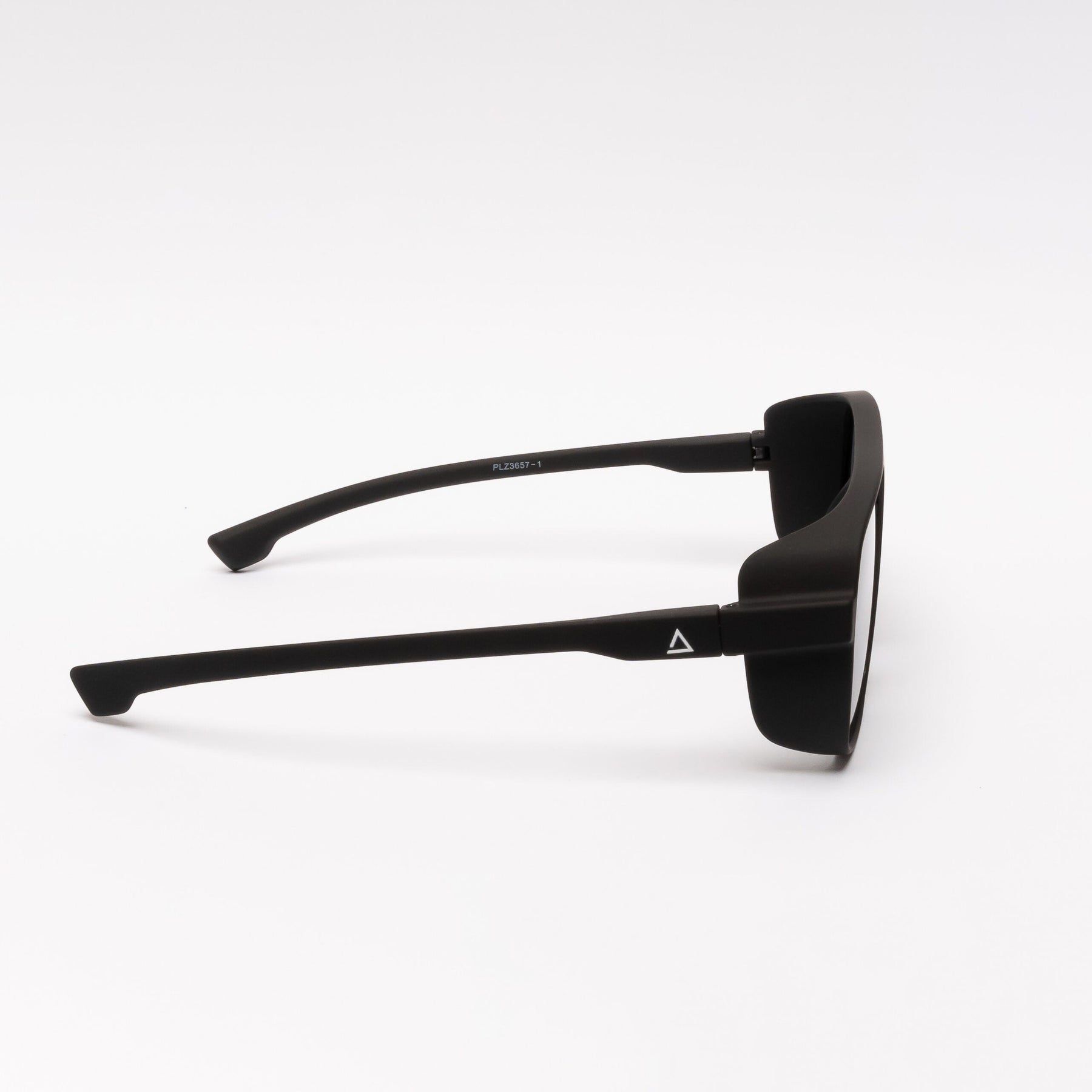 BARCANI BLACK | BLACK MIRROR