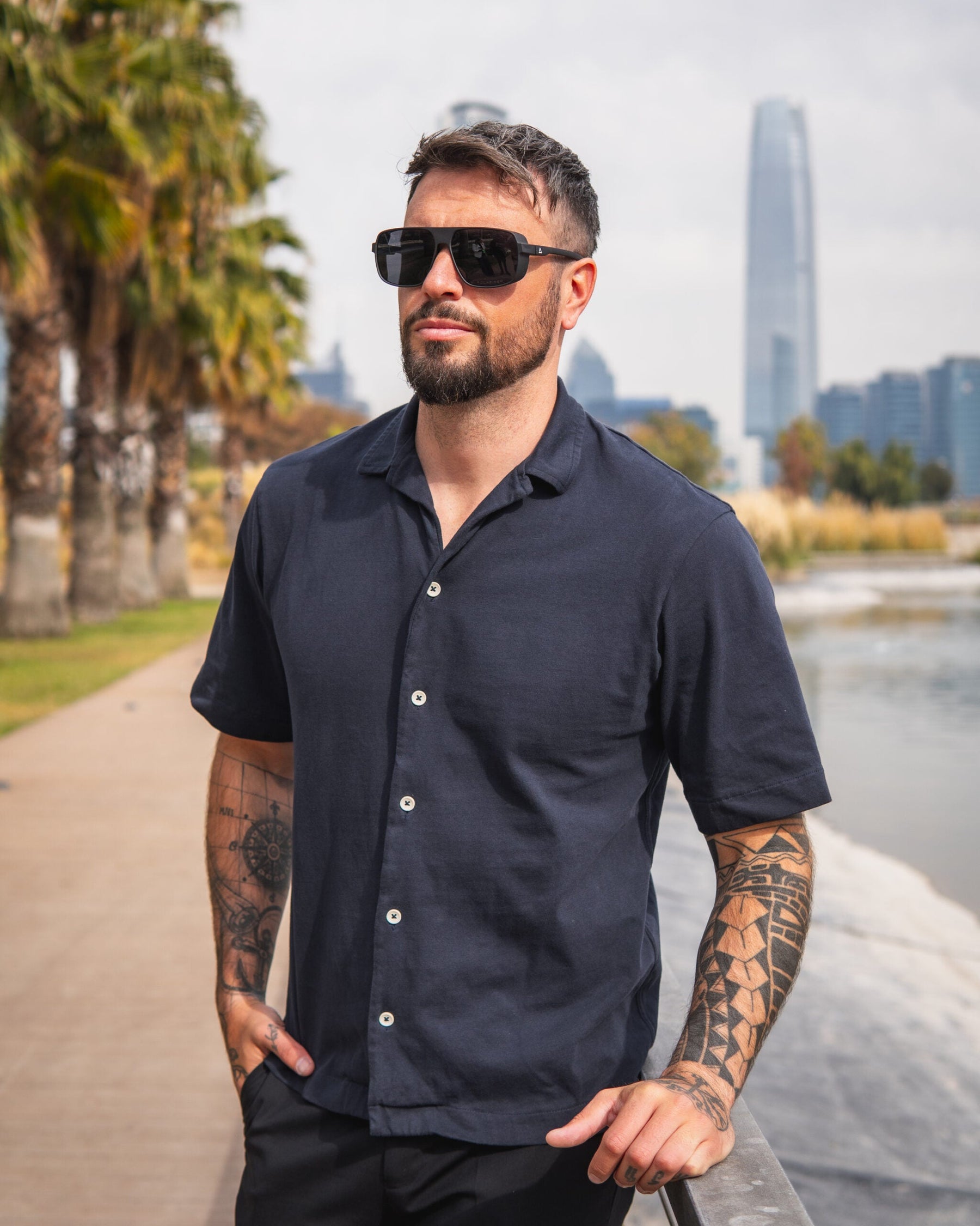 BARCANI BLACK | BLACK MIRROR