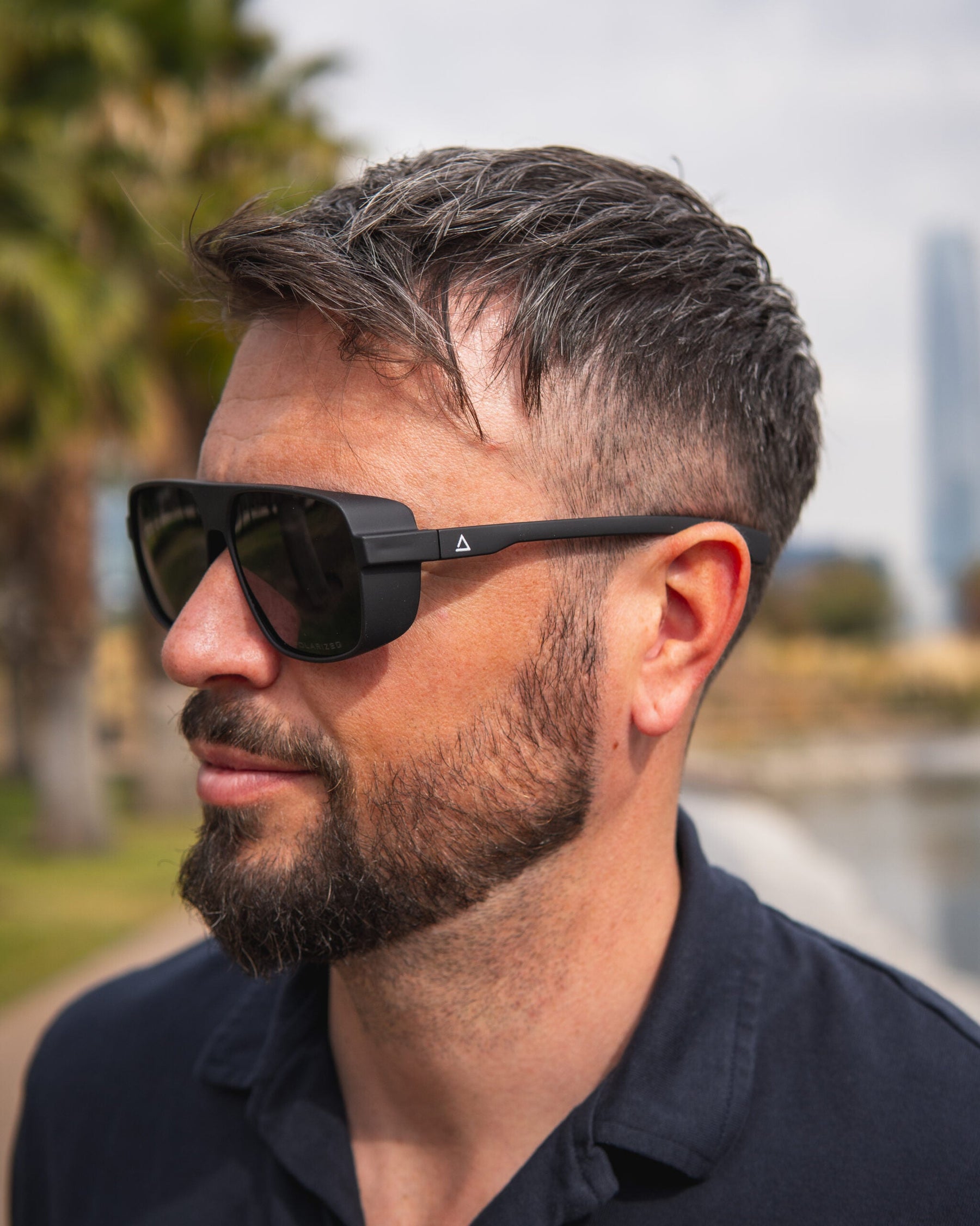 BARCANI BLACK | BLACK MIRROR