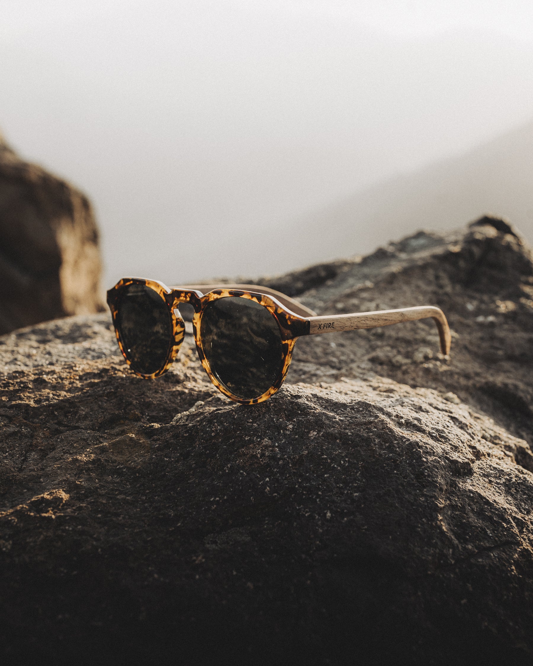 KENIA ANIMAL PRINT | BLACK MIRROR