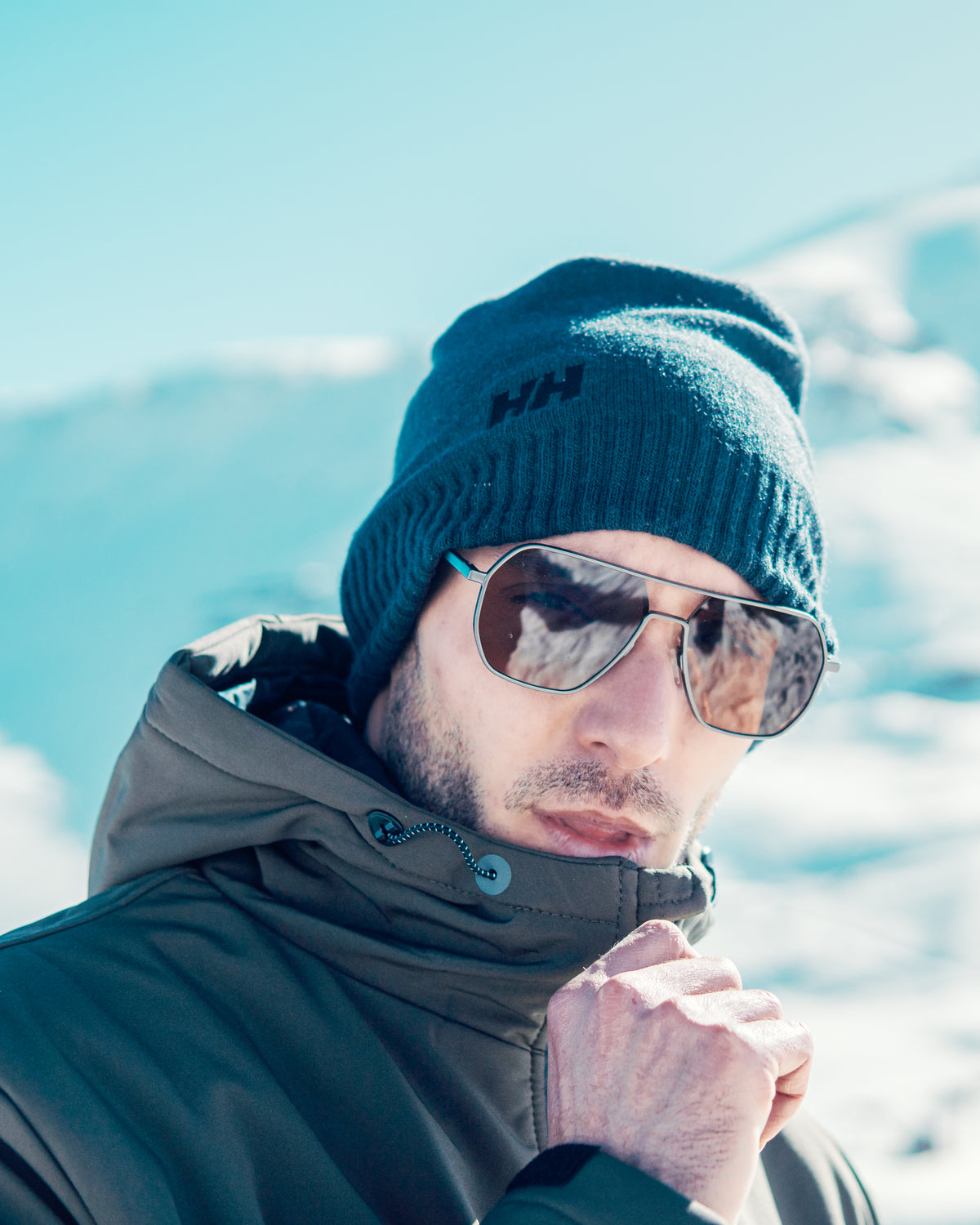 THAKUR BLACK | BLACK MIRROR