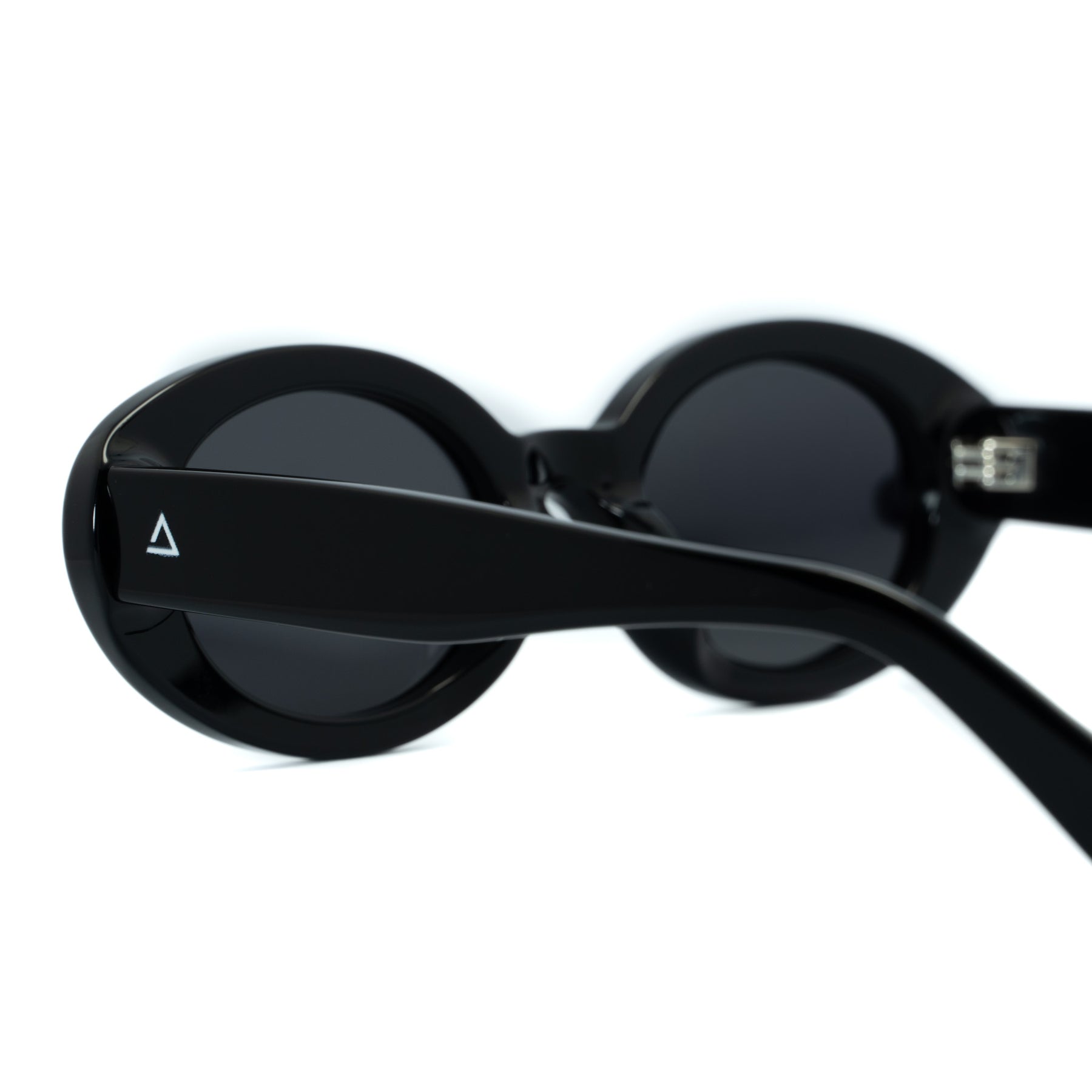MAINZ BLACK | BLACK MIRROR