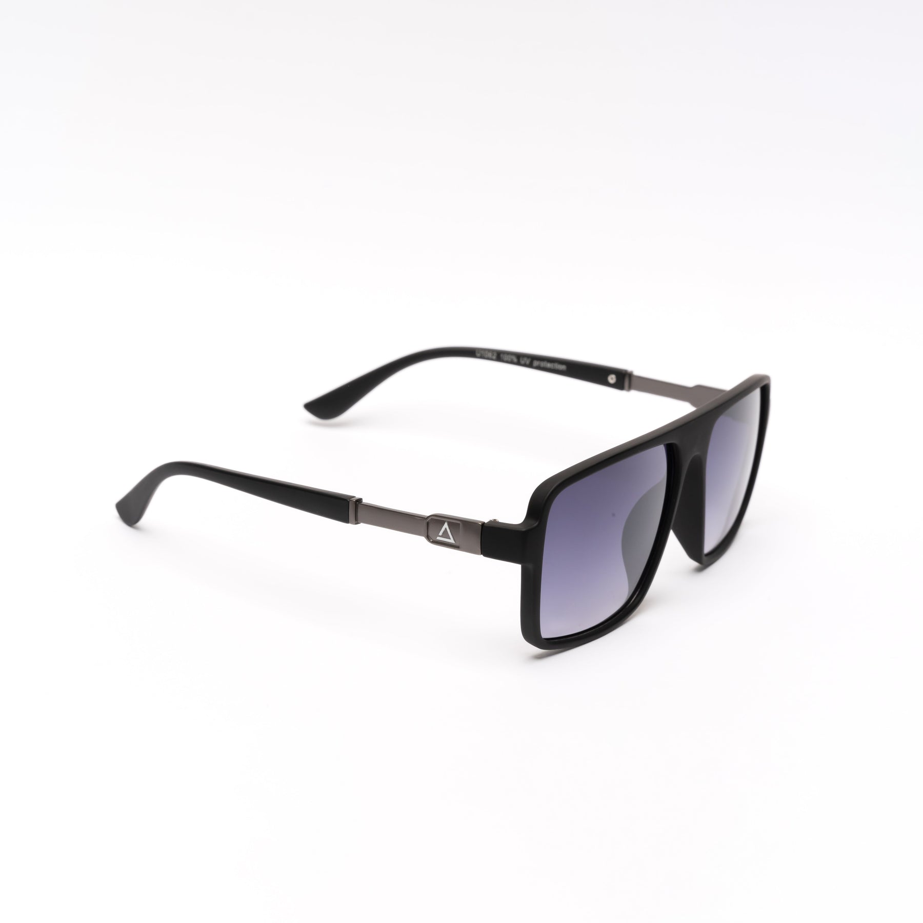 MONTANA BLACK | BLACK MIRROR