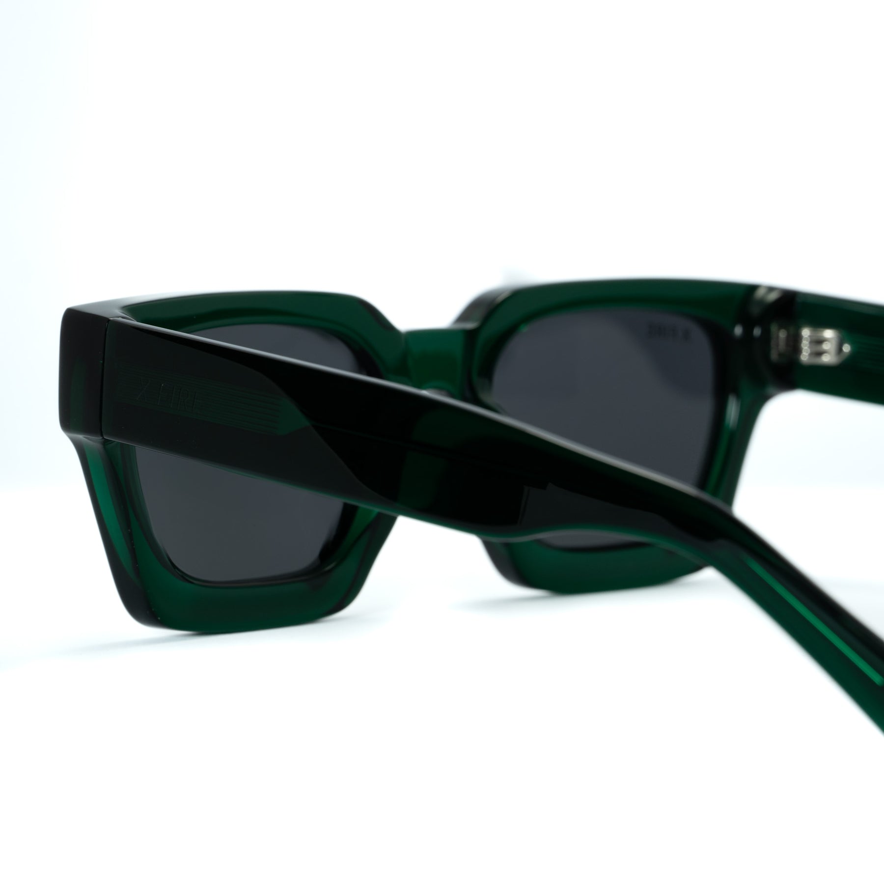 SPARGI GREEN | BLACK MIRROR