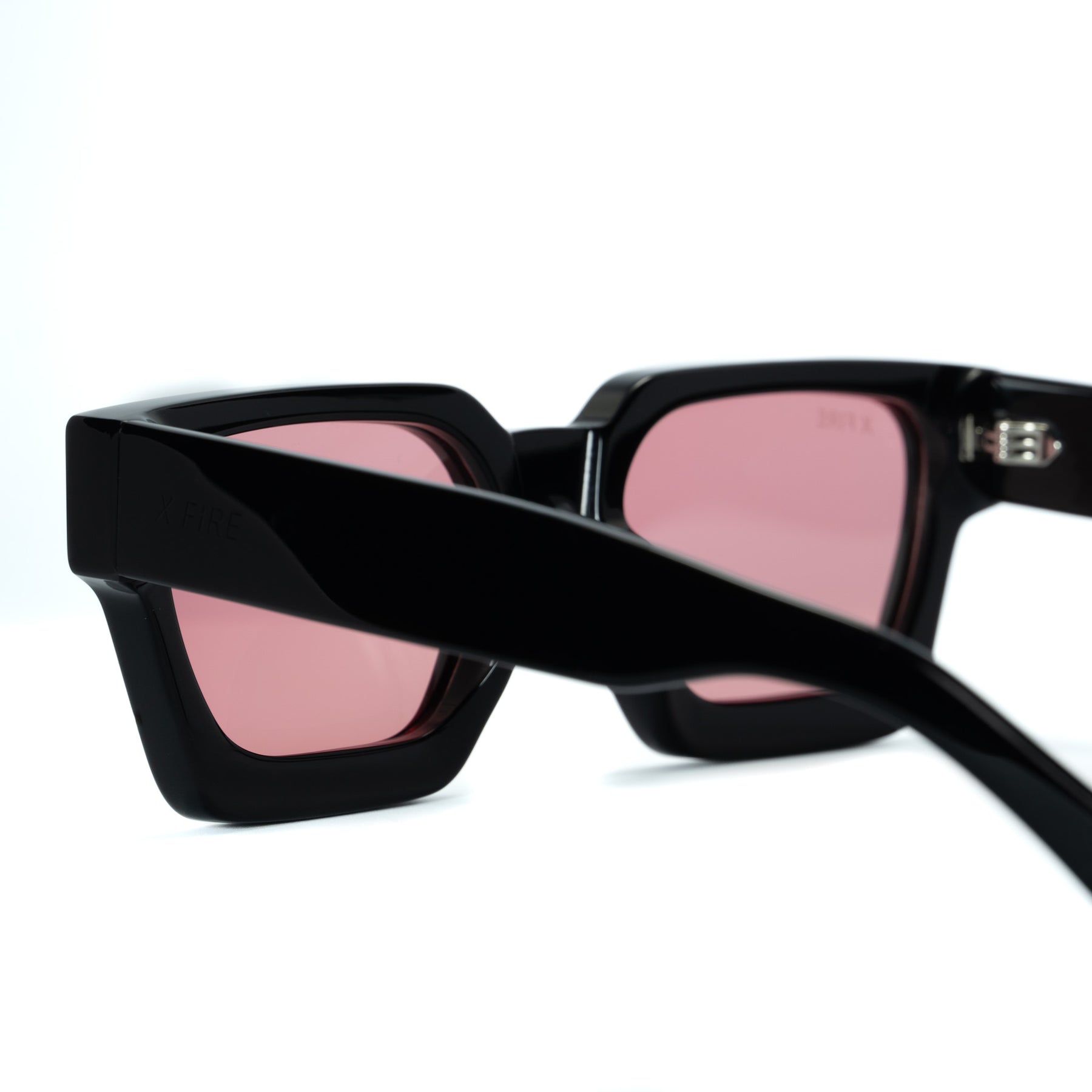 SPARGI BLACK | RED MIRROR